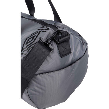Sportovní taška - Umbro PADDED RIPSTOP BARREL BAG - 4