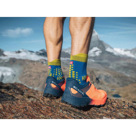 Běžecké ponožky - Compressport RACE V3.0 TRAIL - 11
