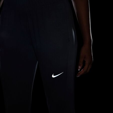 Dámské běžecké legíny - Nike THERMA-FIT ESSENTIAL - 5