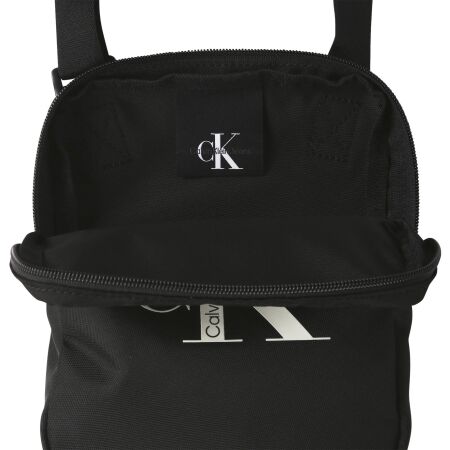 Unisexová taška přes rameno - Calvin Klein SPORT ESSENTIALS REPORTER18 - 3