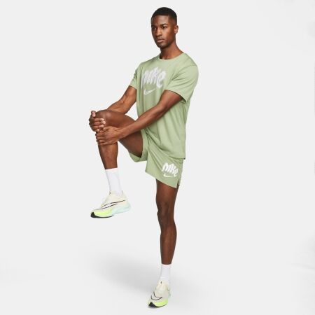 Pánské šortky - Nike DRI-FIT RUN DIVISION CHALLENGER - 10
