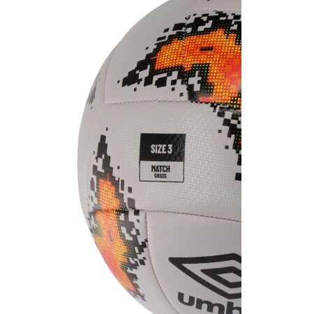 Dětský fotbalový míč - Umbro NEO SWERVE NON IMS - 2