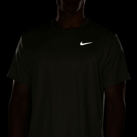Pánské tréninkové tričko - Nike DRI-FIT MILER - 4