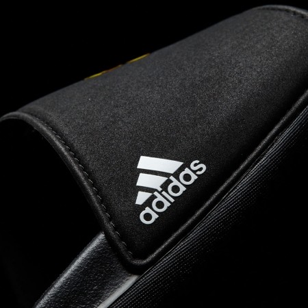 Pánské pantofle - adidas MUFC SLIDE - 8